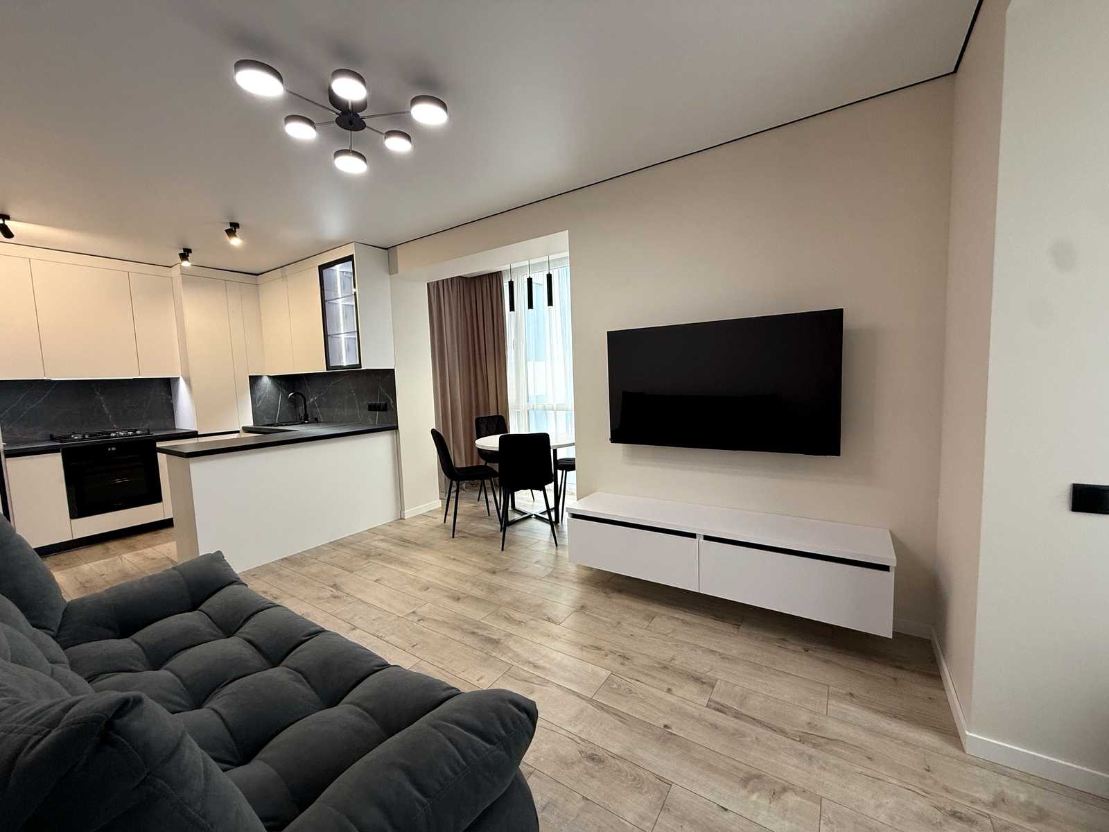 1879116067595419