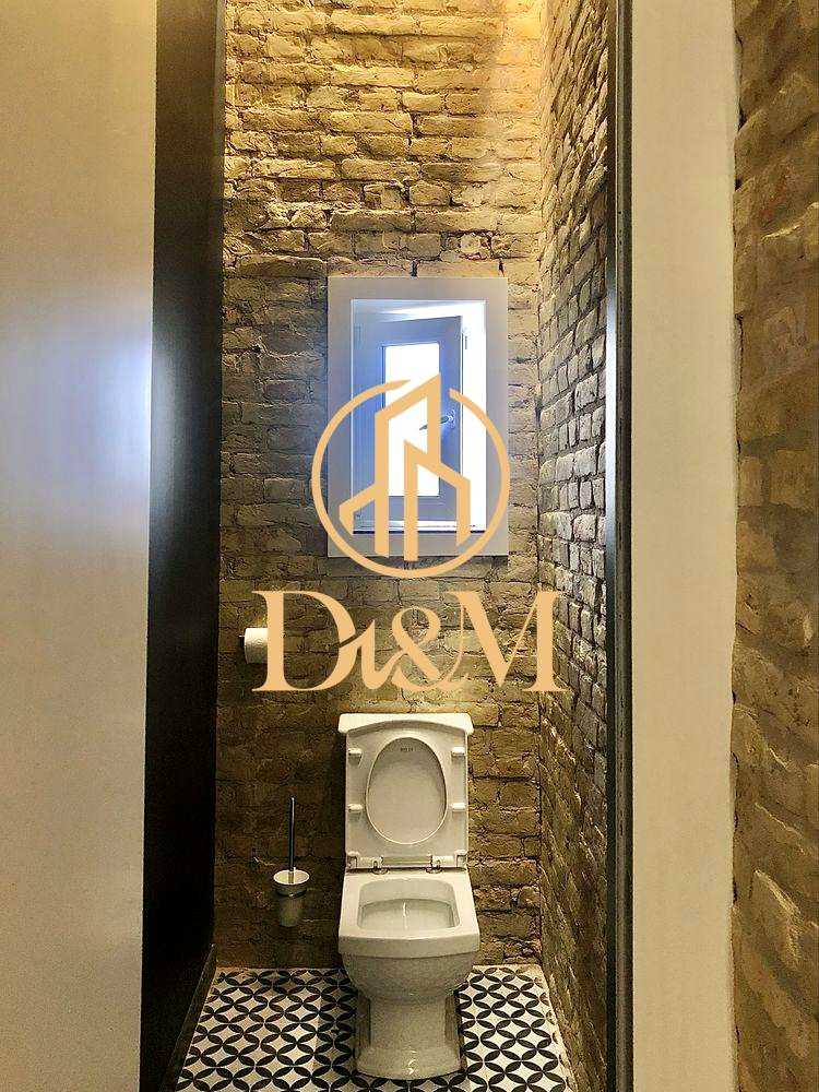 1879116465088327