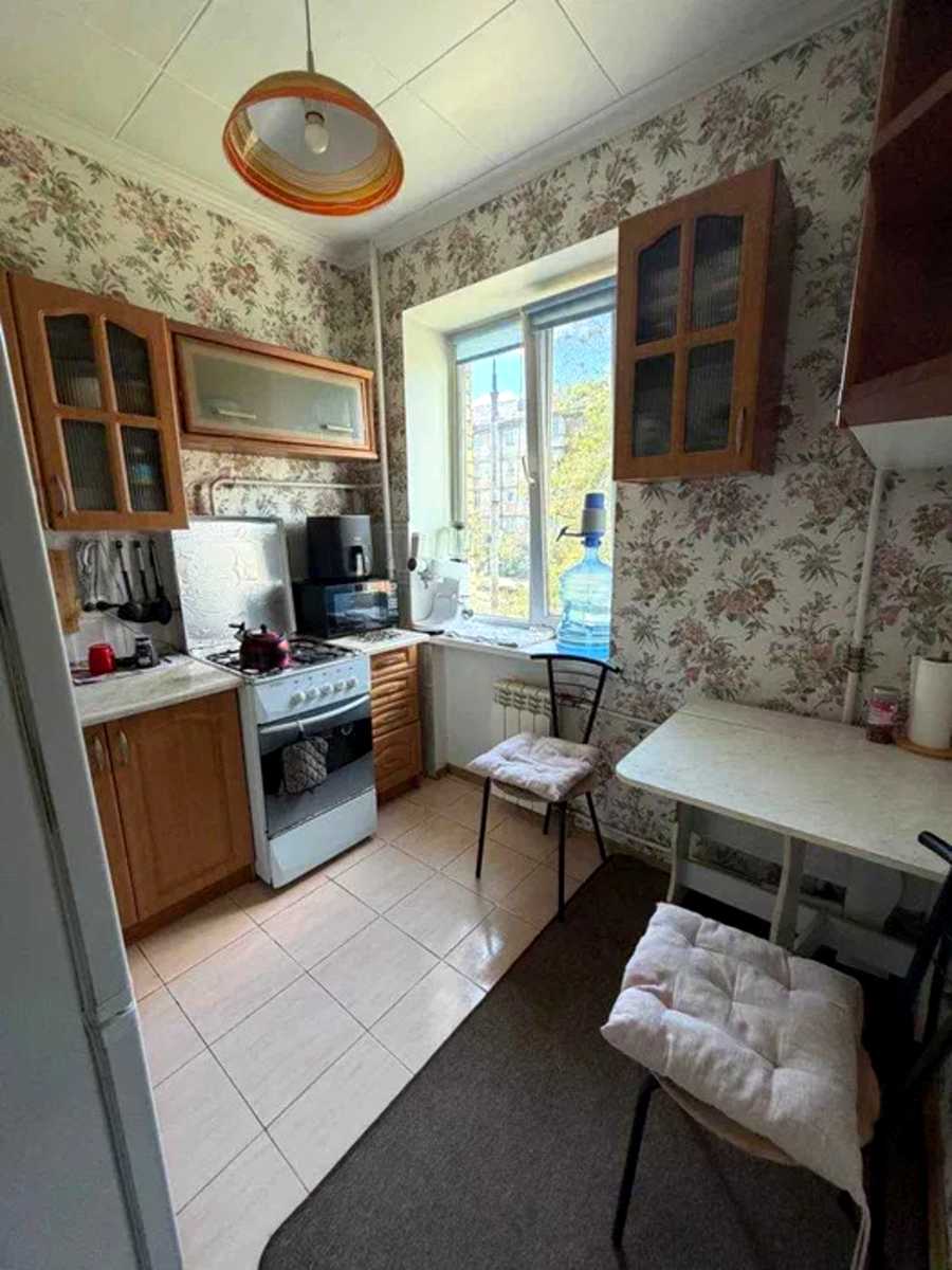 1879118638078945