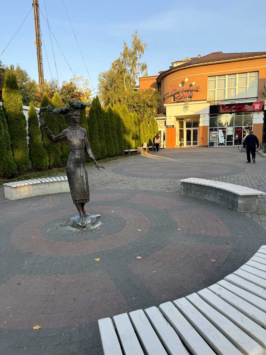 1879119980985610