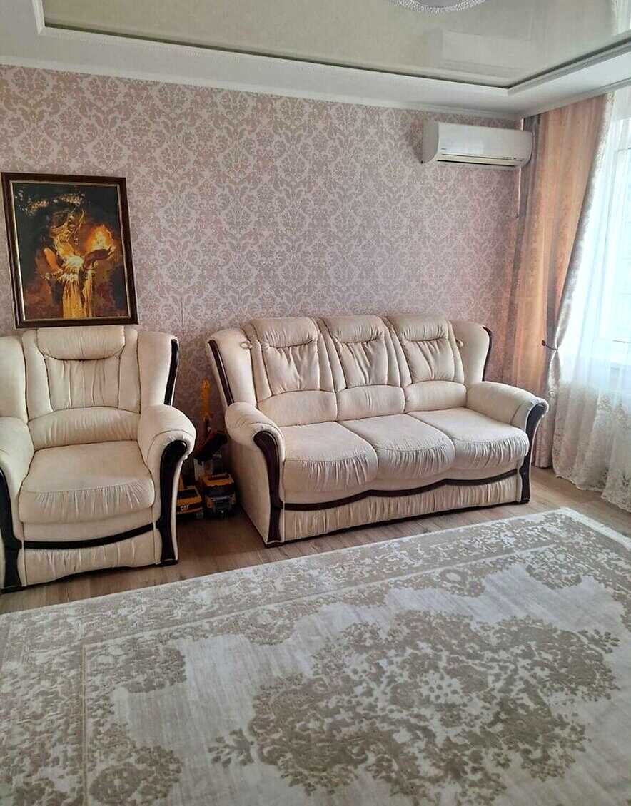 1879122440704425