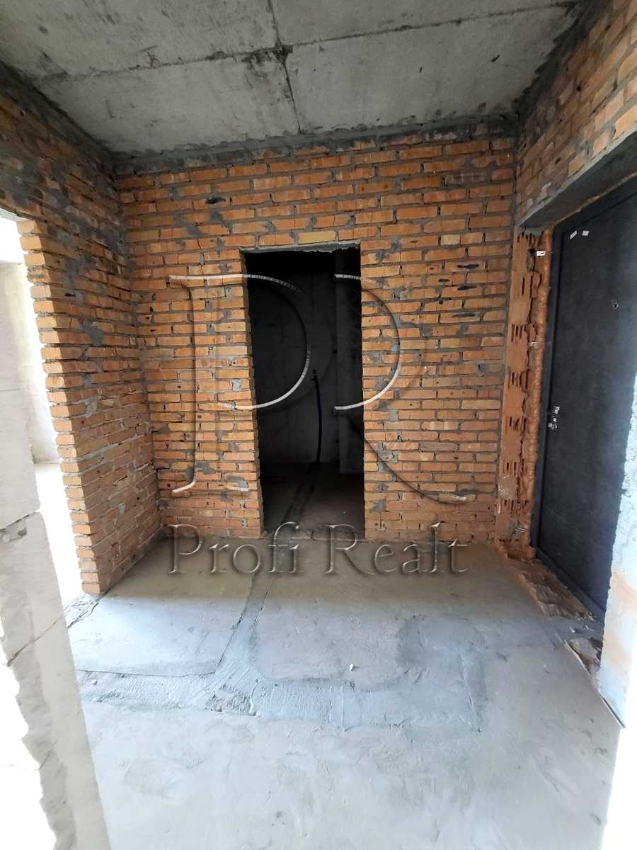 1879122988193825