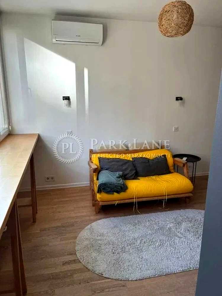 1879123648700836