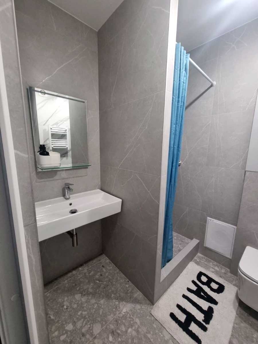1879124125190072