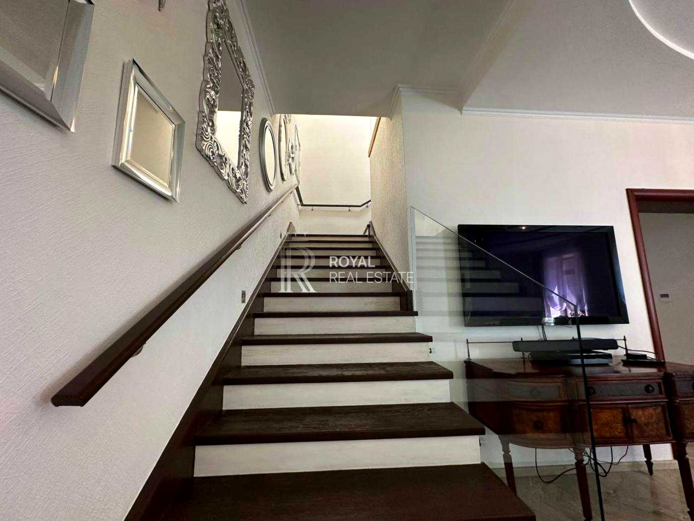 1879124639974190