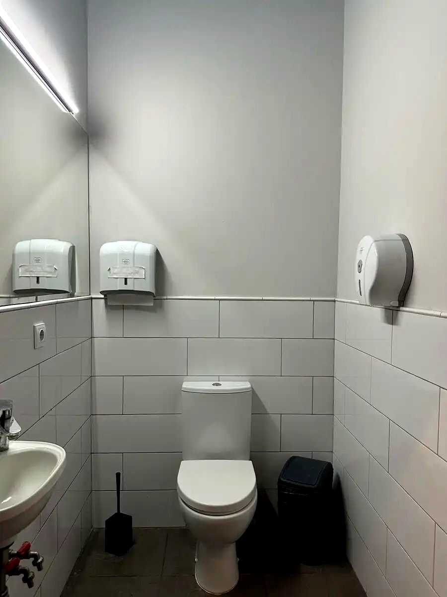 1879124983853208