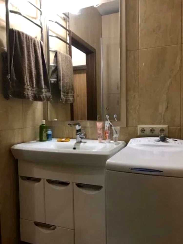 1879125243263633