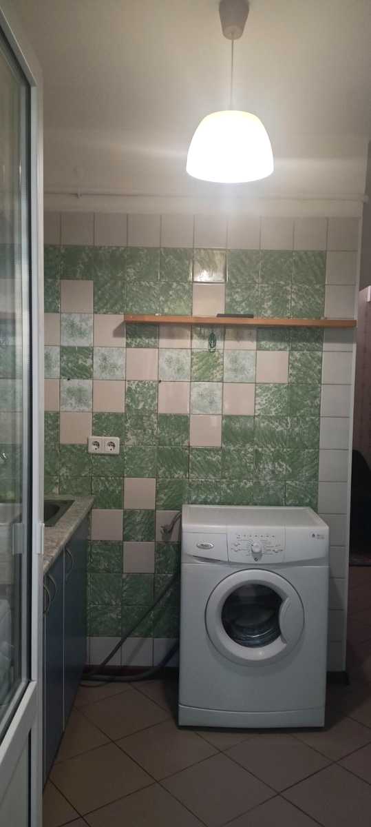 1879125771105889