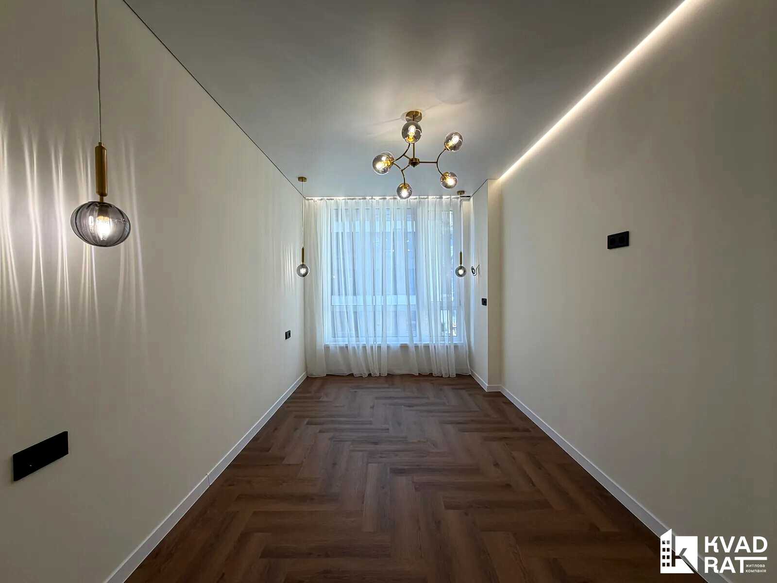 1879126377349699