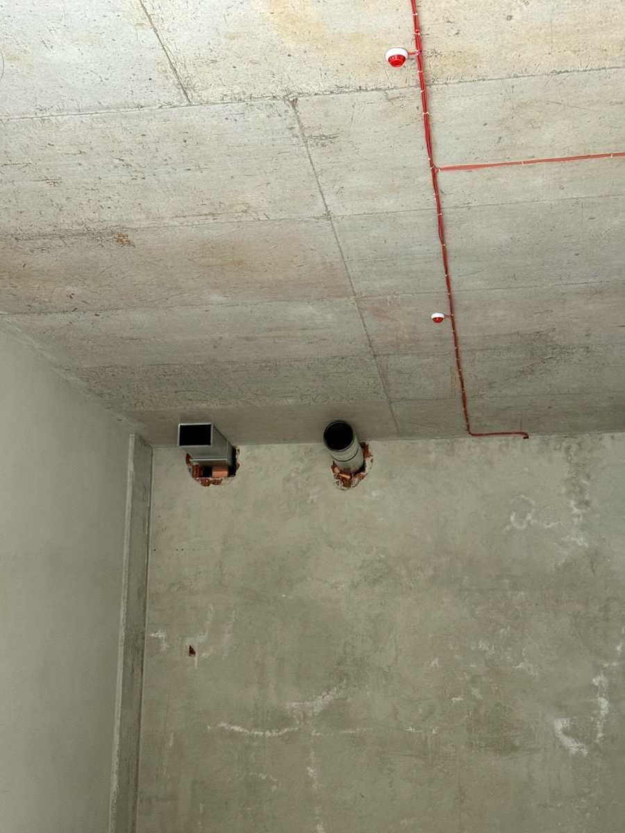 1879127594704558