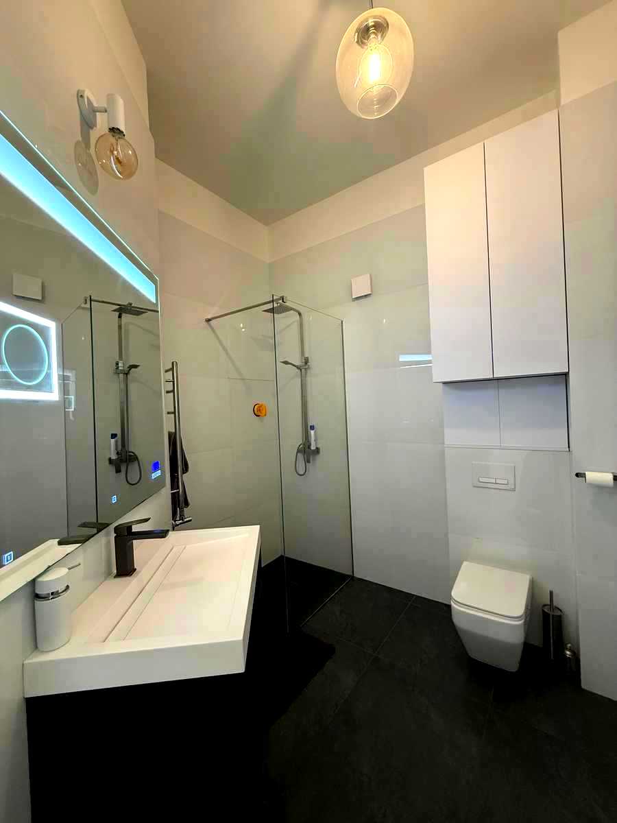 1879128009632226