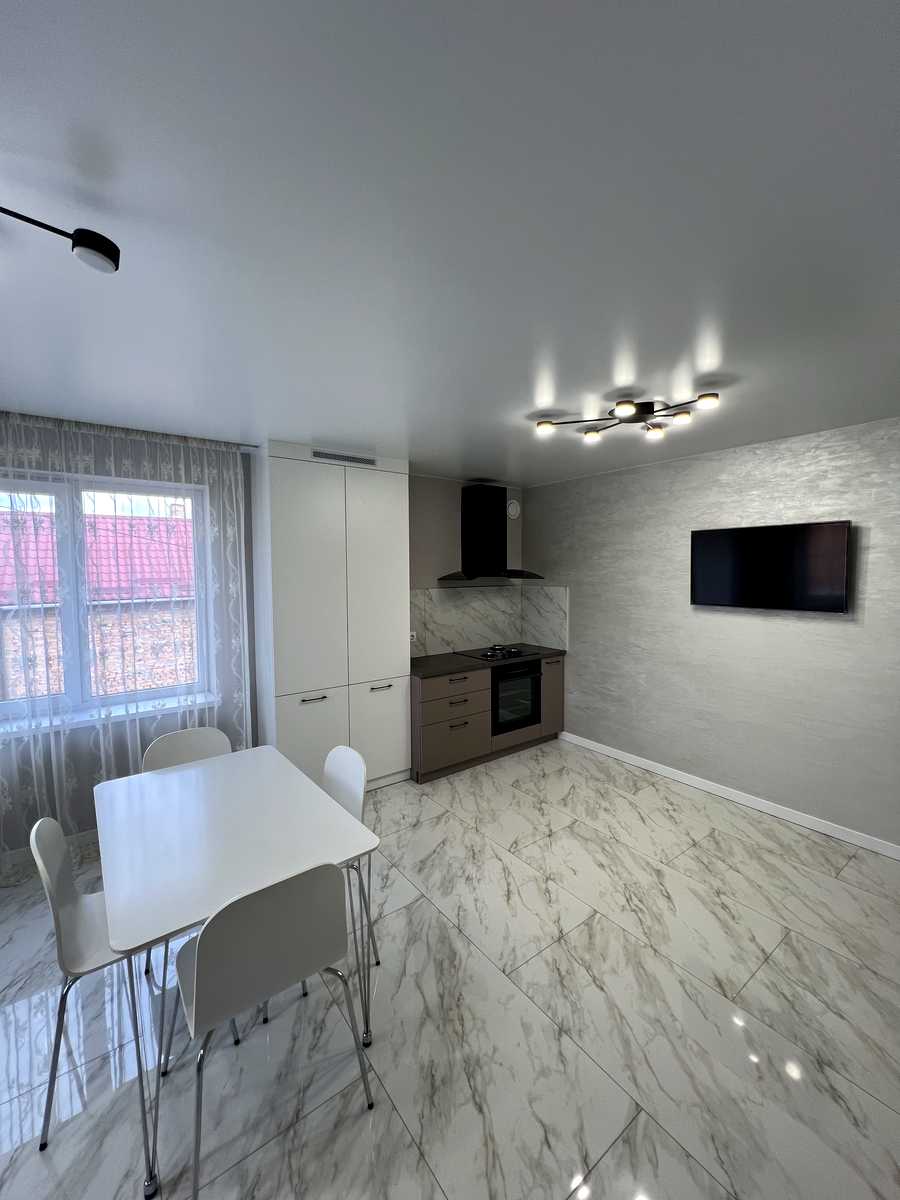 1879132412853403