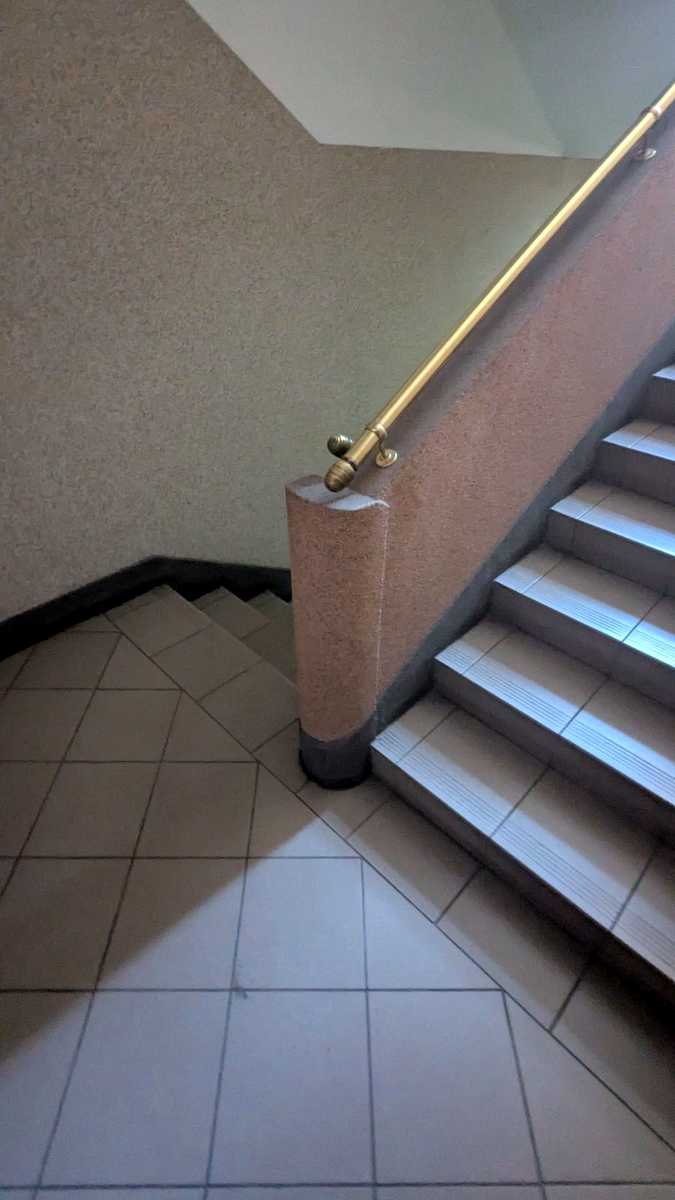 1879137764611332