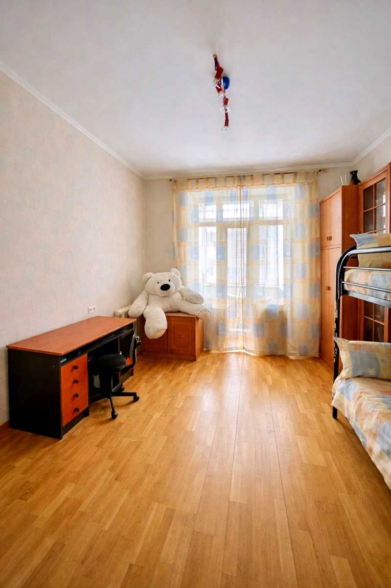 1879184912851409