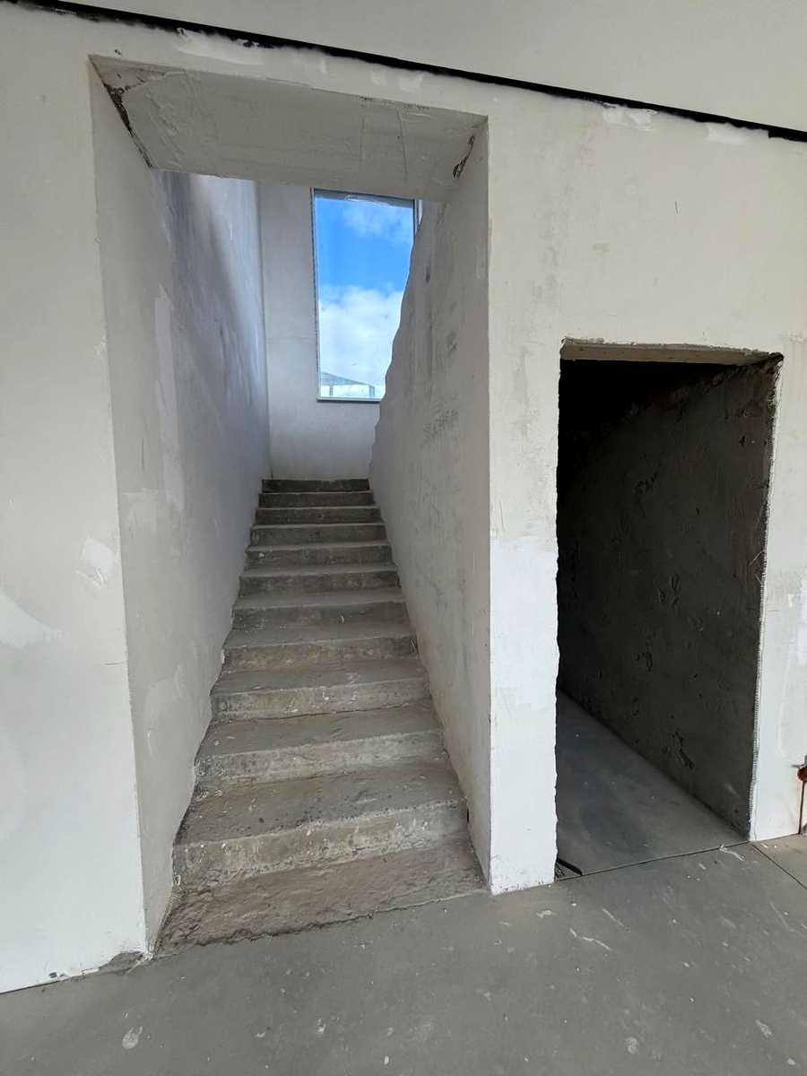 1879187369166834