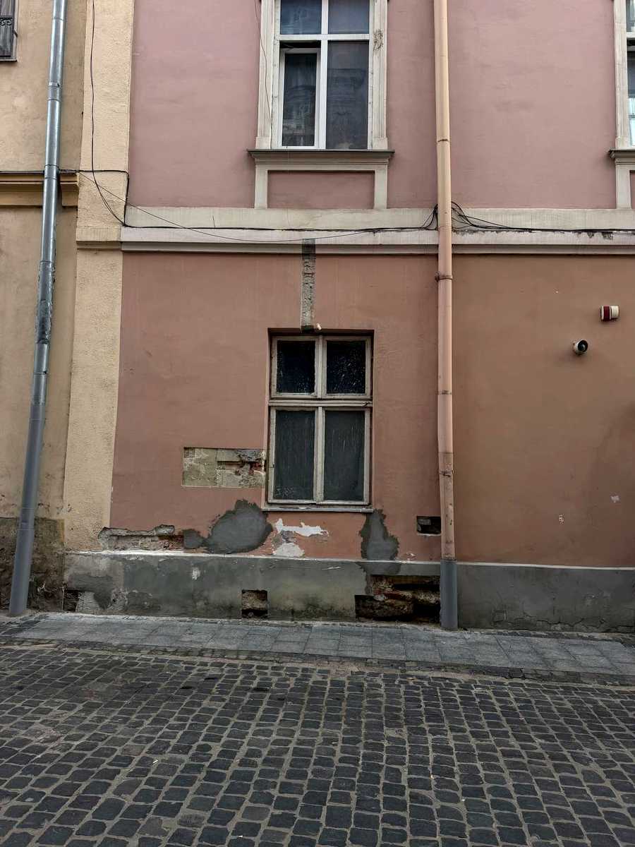 1879191247592677