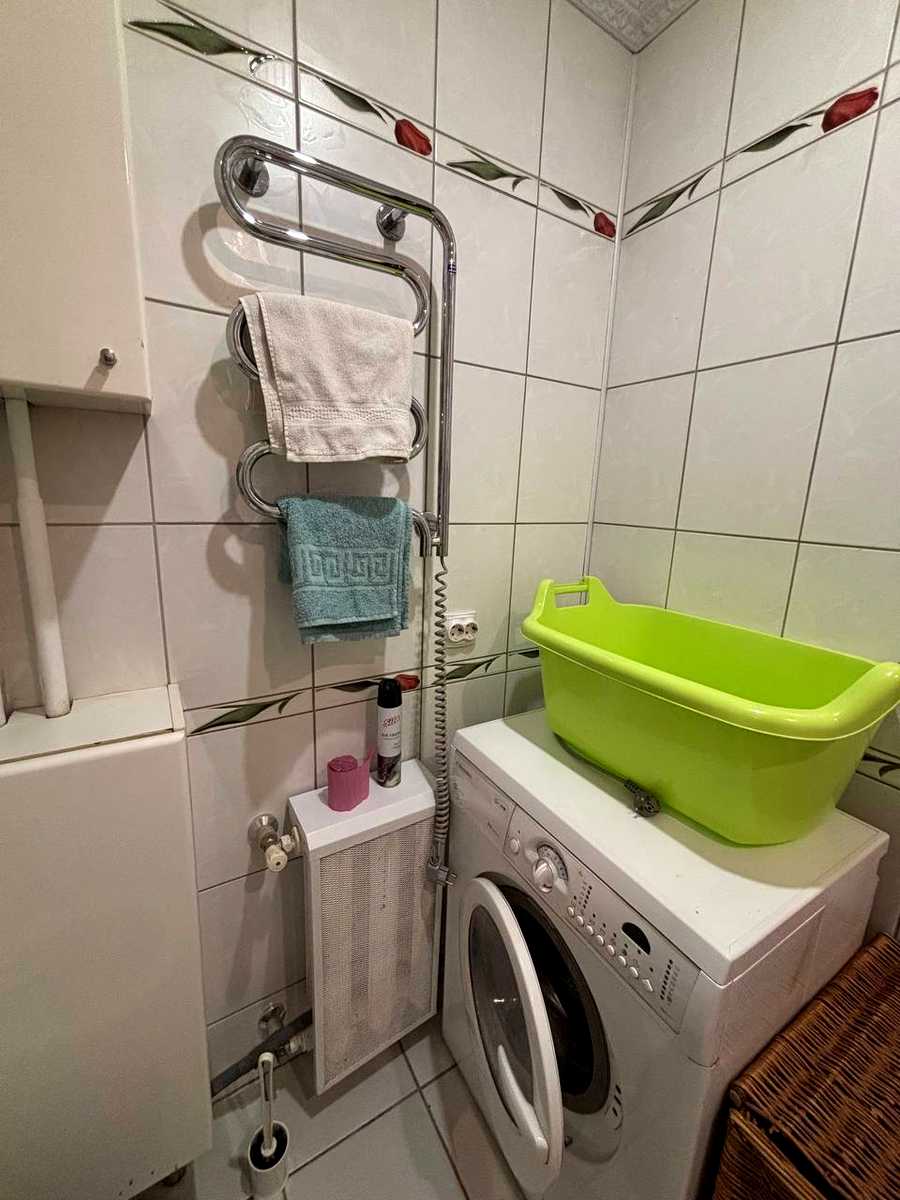 1879193506700837