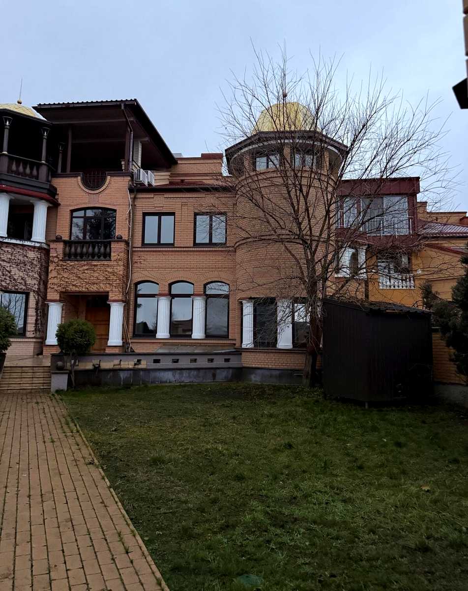 1879193868985906