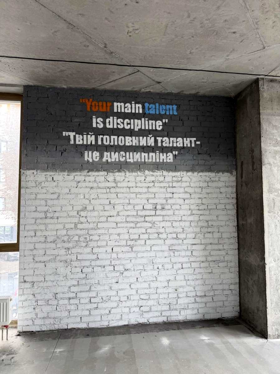 1879194336282419