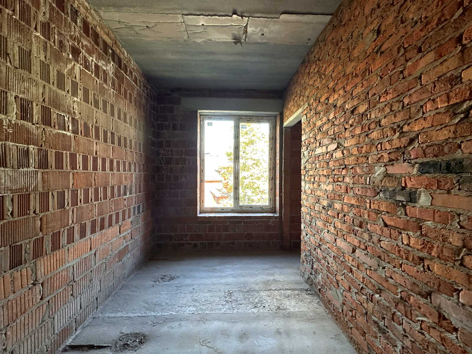 1879195061526015