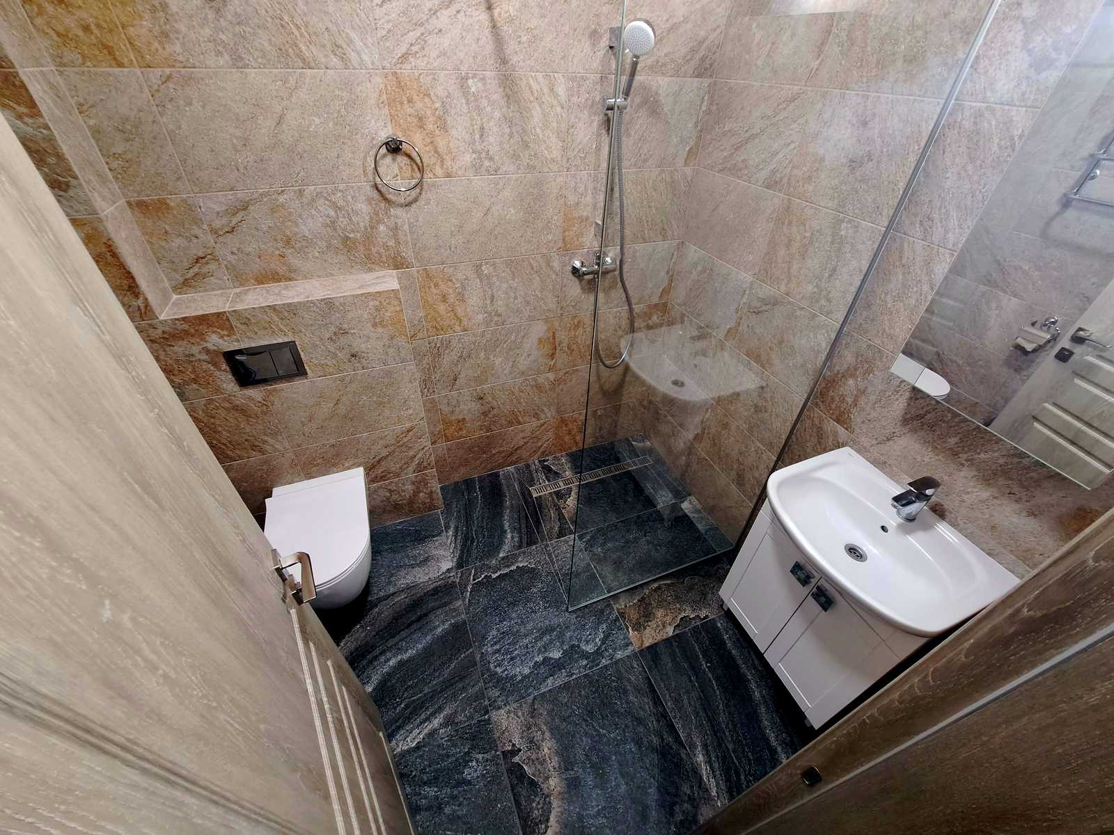 1879198086732503