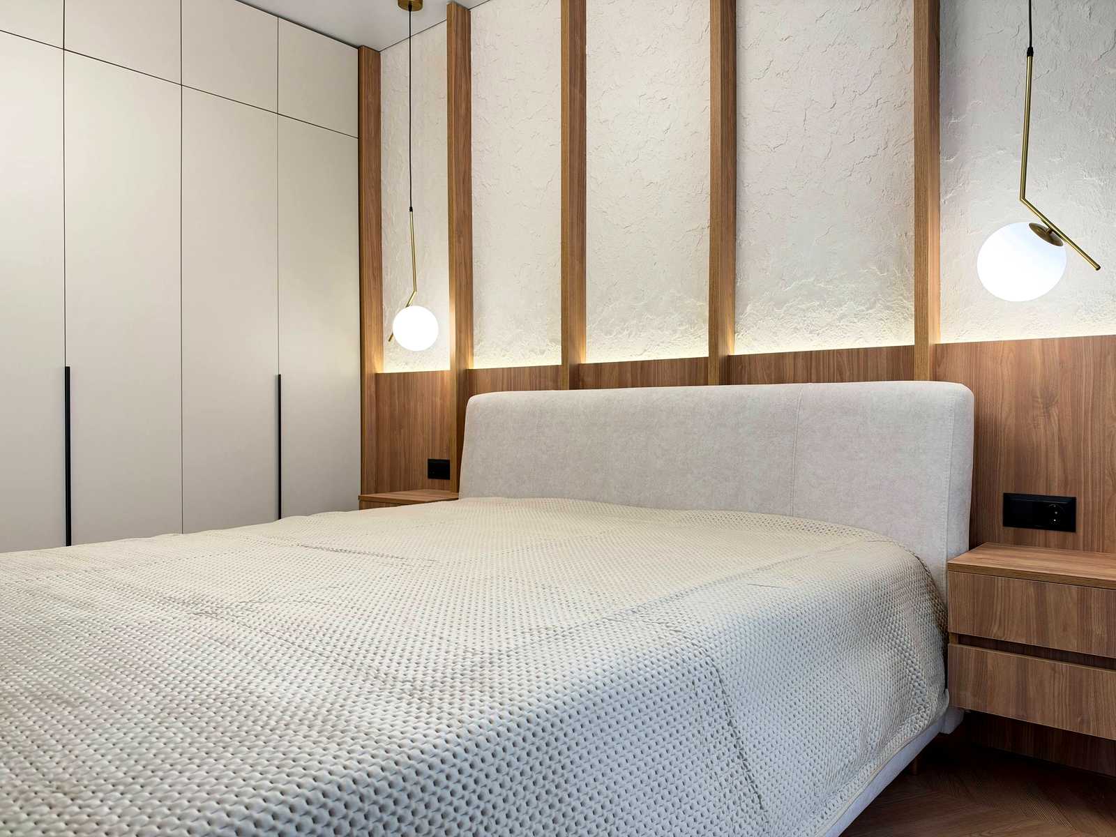 1879201620899857