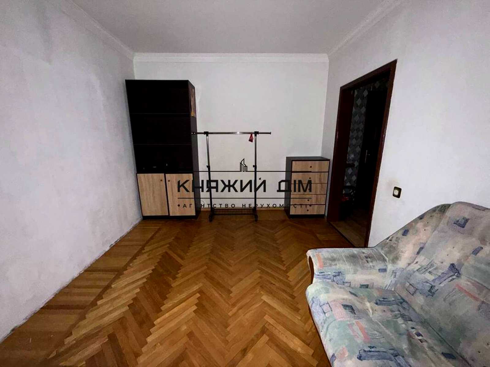 1879201869463869