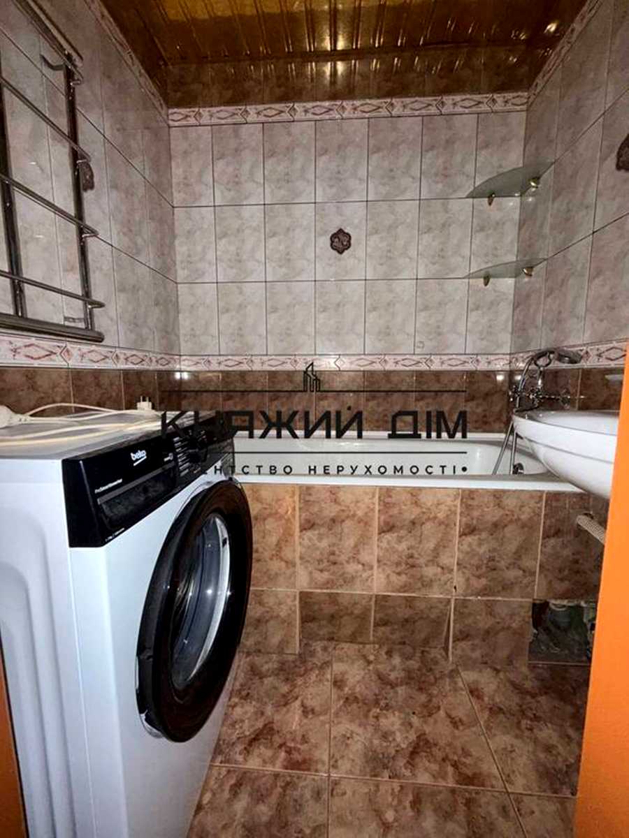 1879201869534559