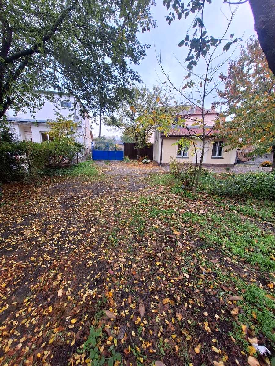 1879204248833703