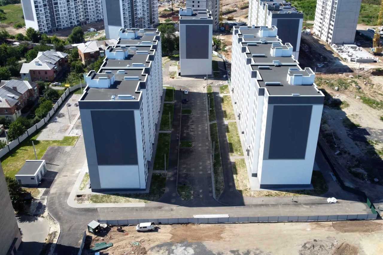 1879204390230271
