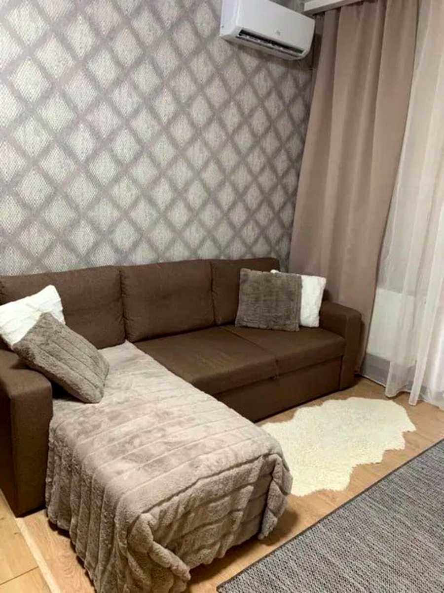 1879204606181532