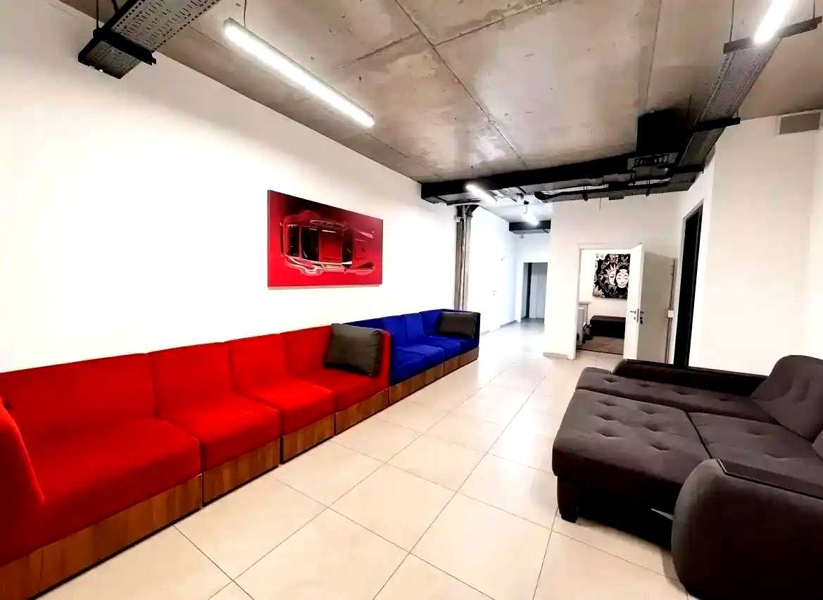 1879204704868706