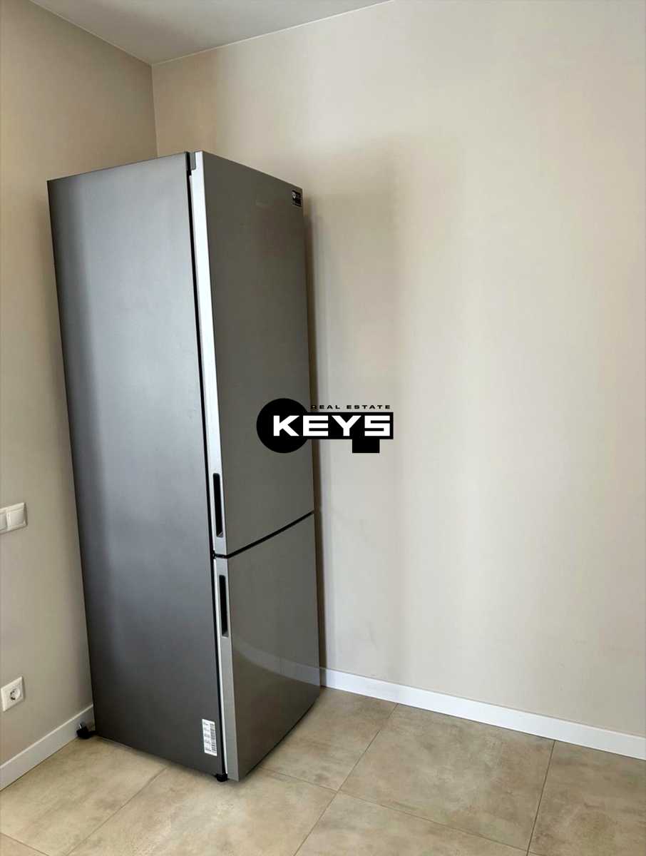 1879205010109634
