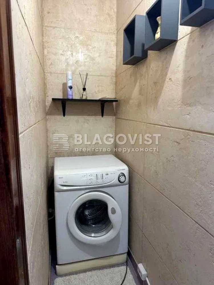 1879206975898994