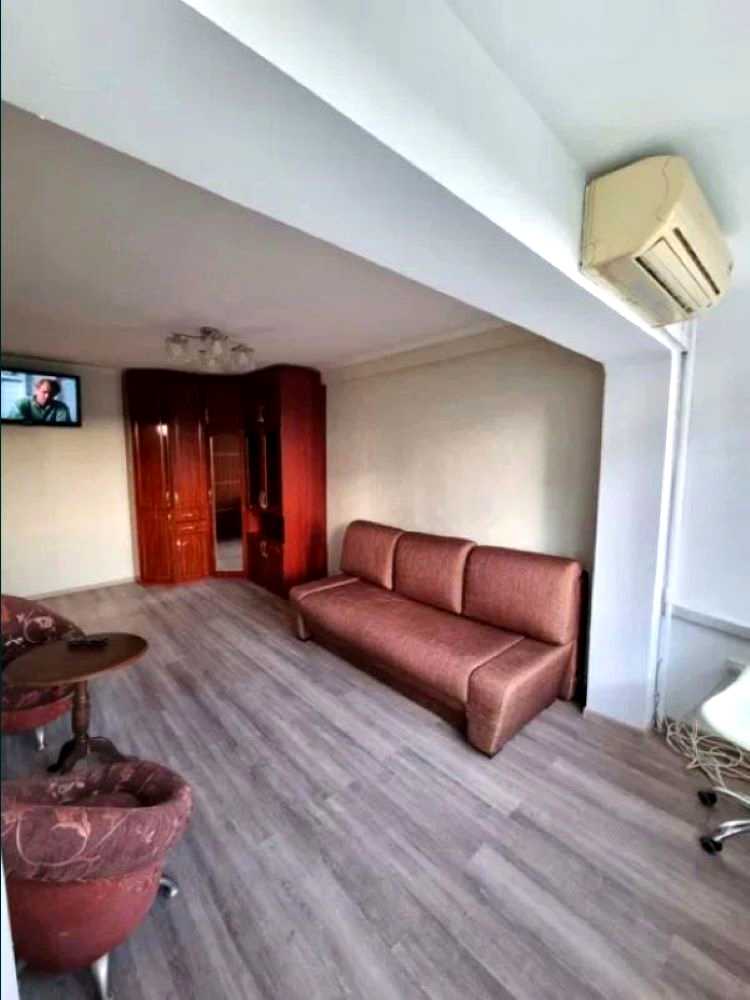 1879215129910563