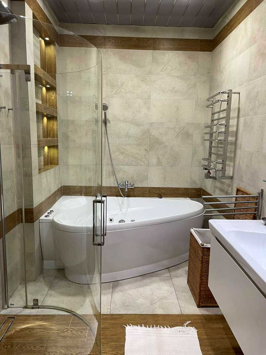 1879215561313657