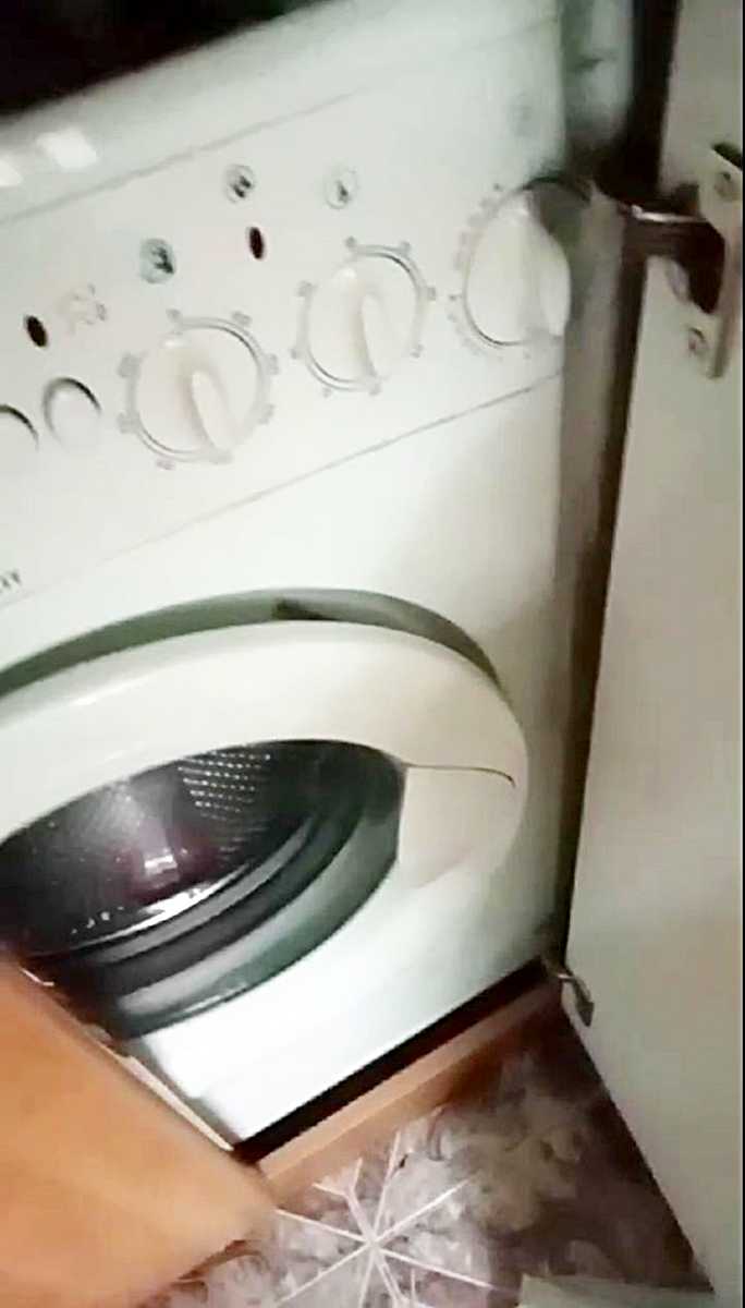 1879219415595952
