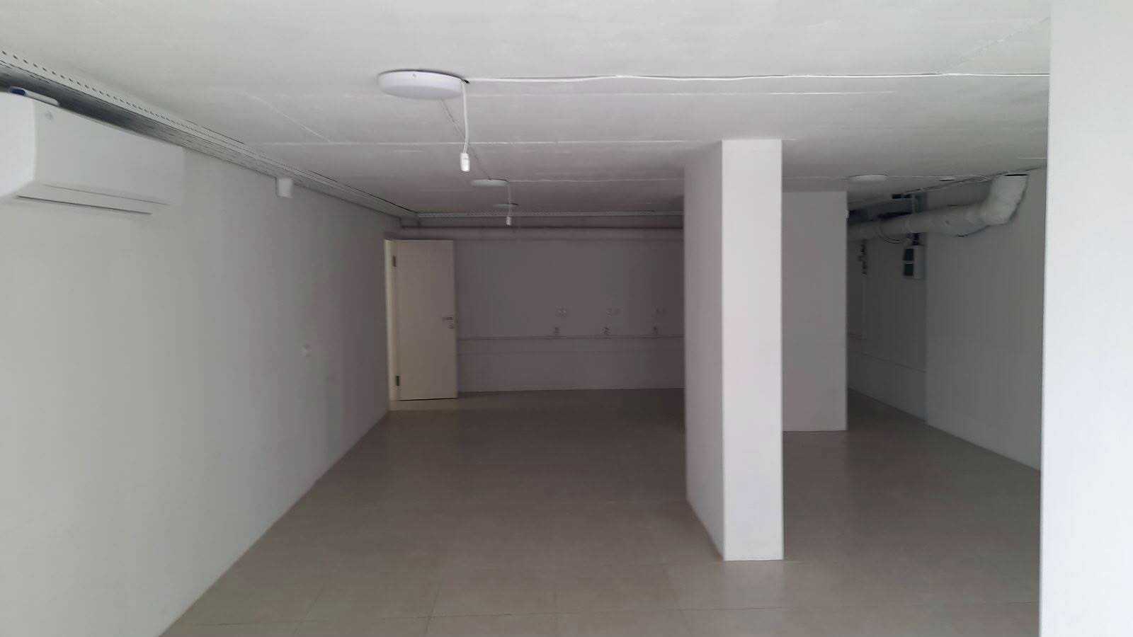 1879227812744406