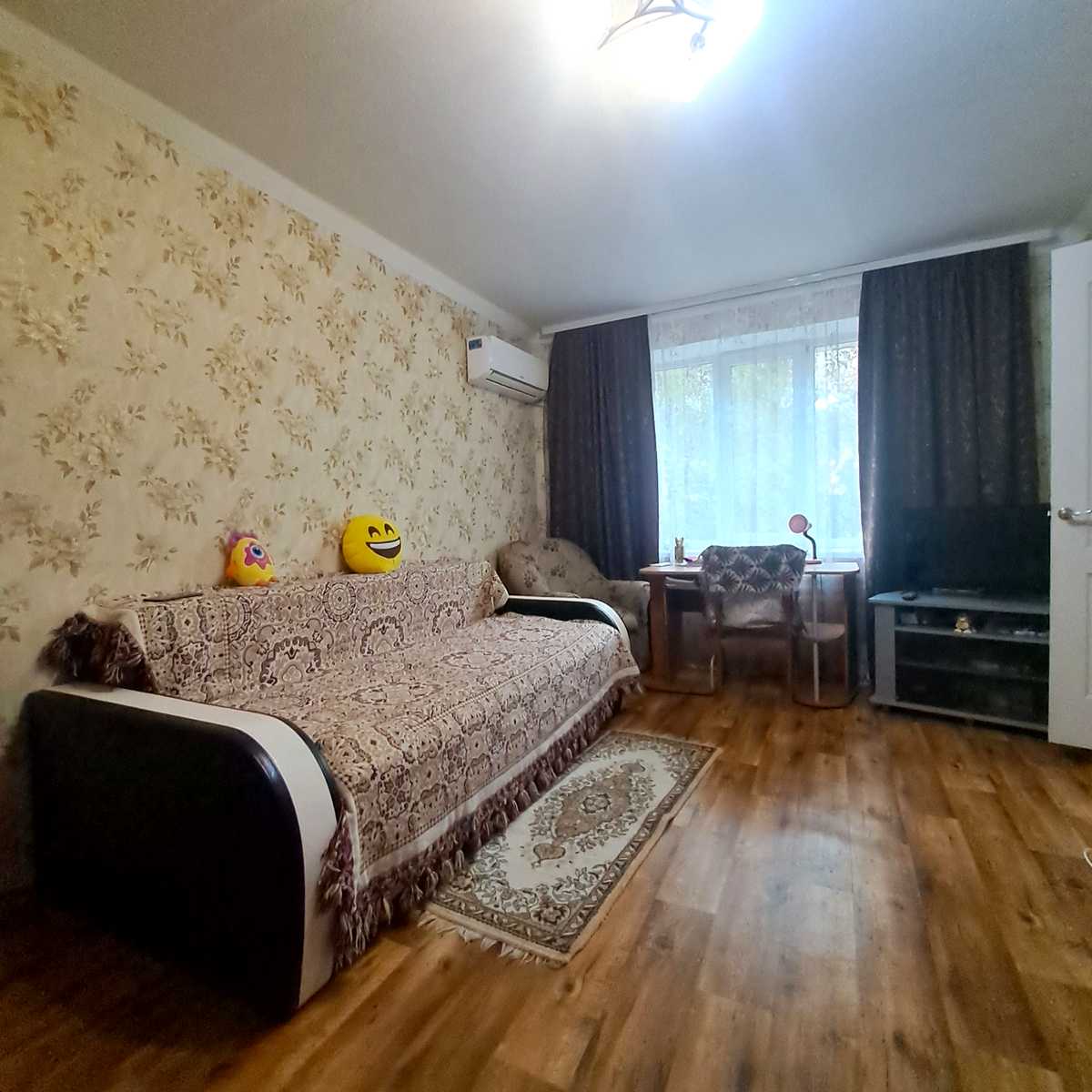 1879233599907634