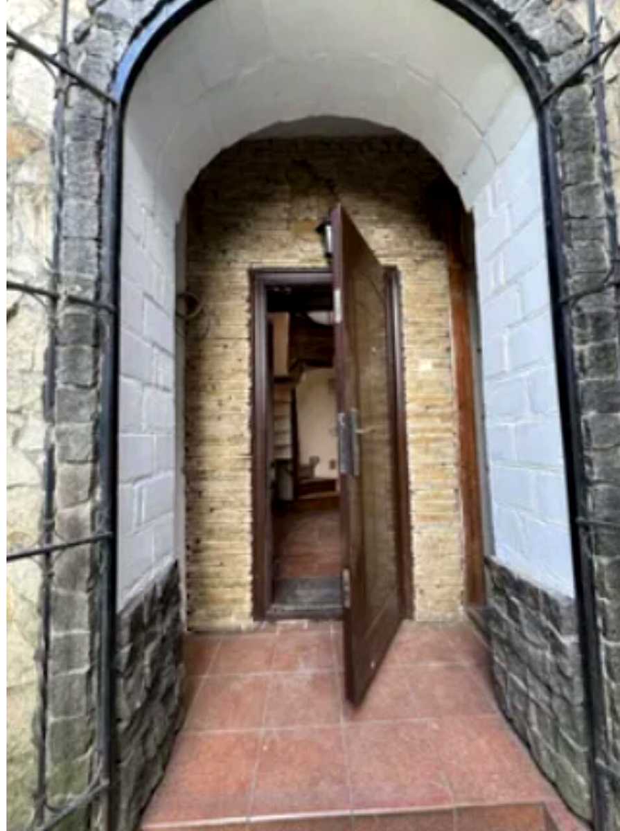 1879236472466821