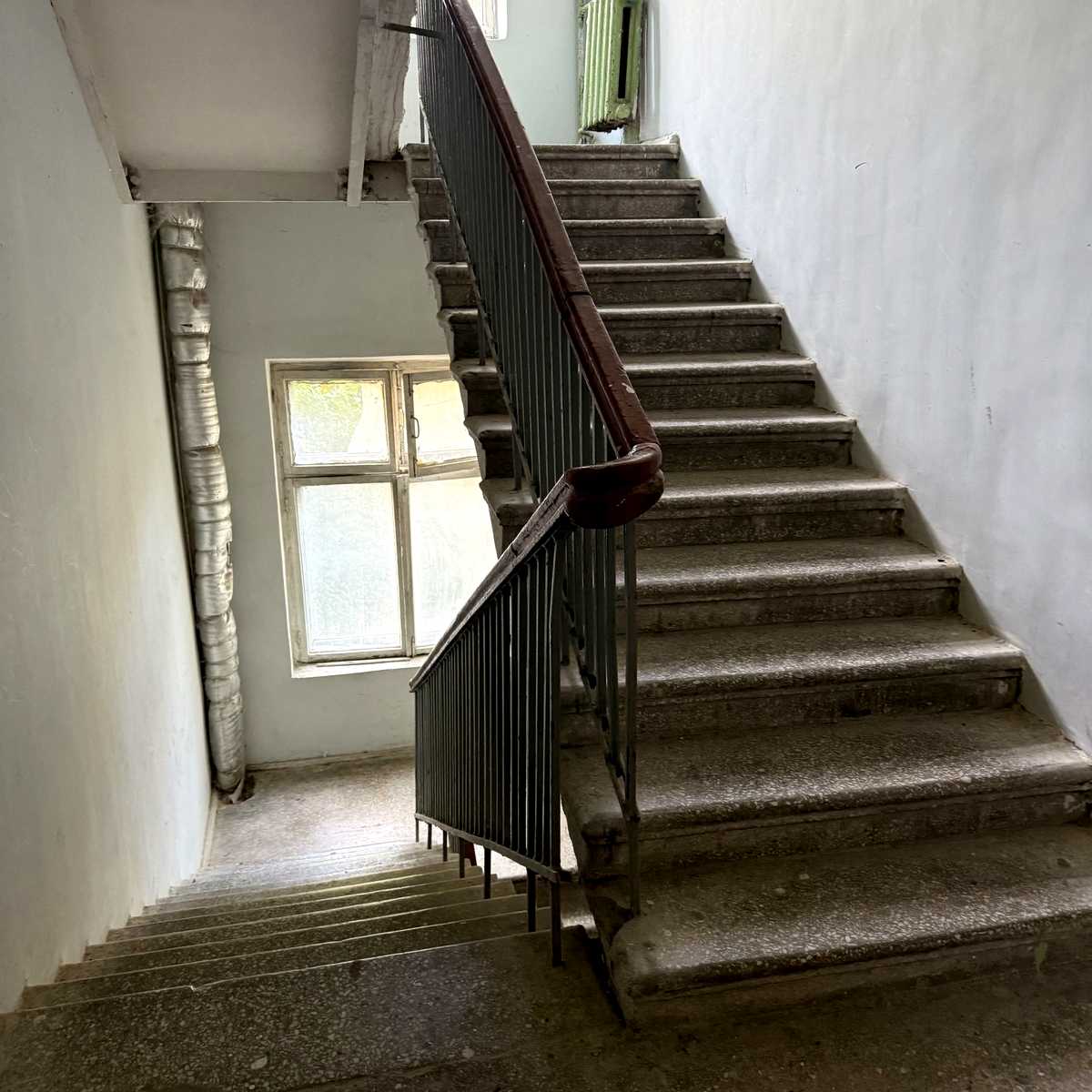 1879281649752878