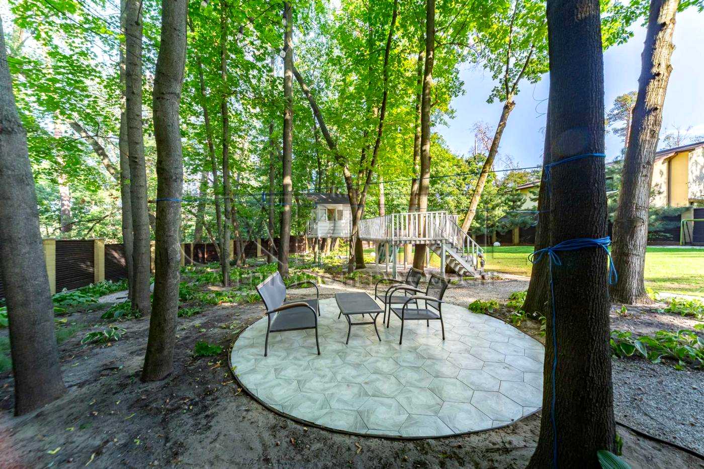 1879283484935557