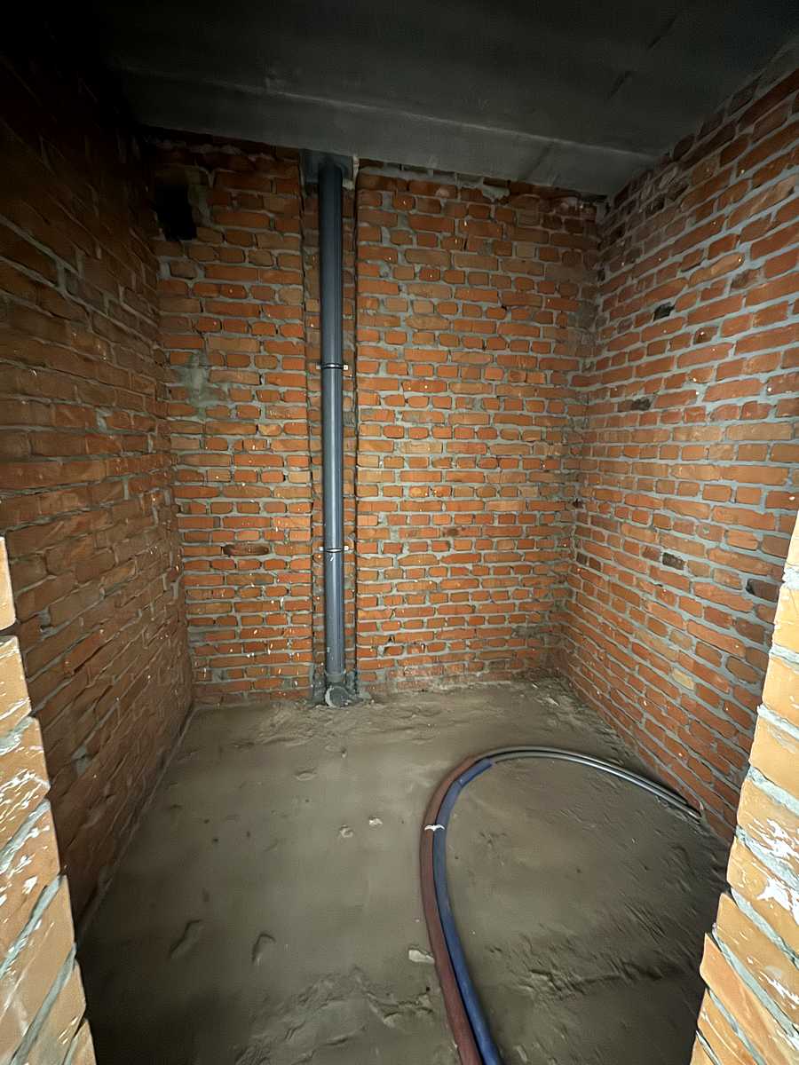 1879287825721037