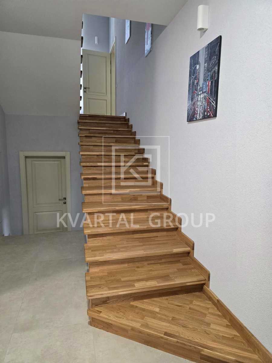 1879296720248362