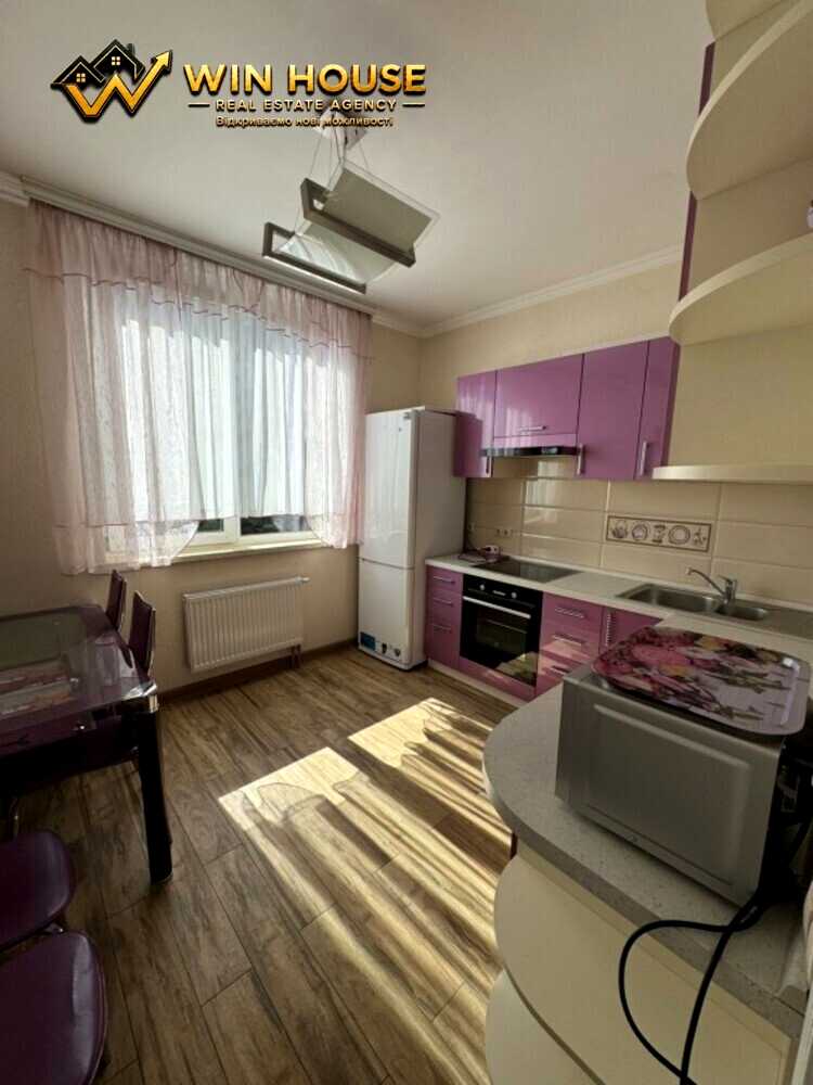 1879298584715949