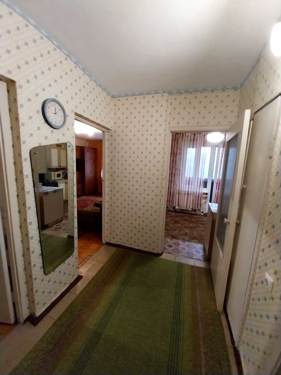 1879304048586305