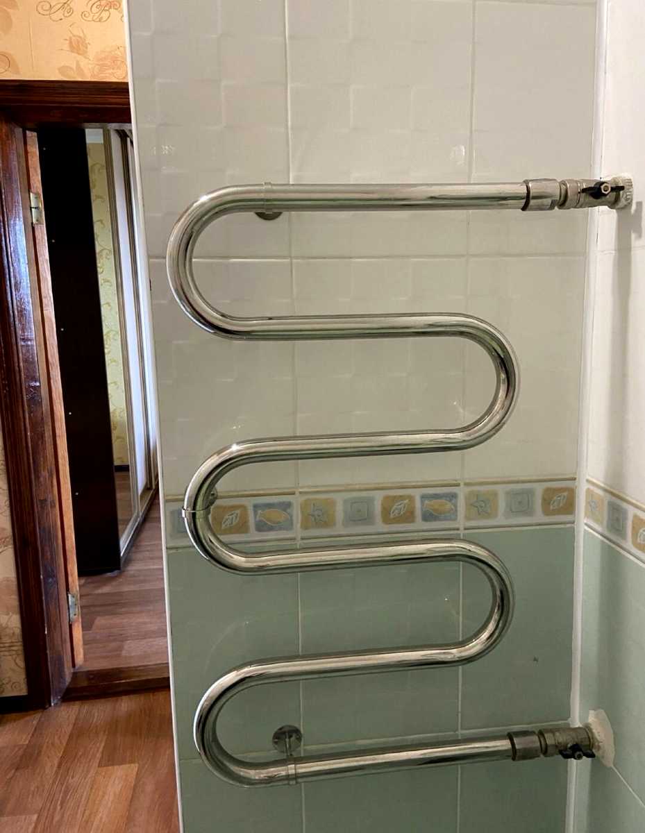1879304178525352
