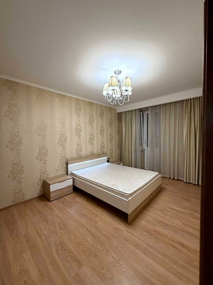1879304299051136