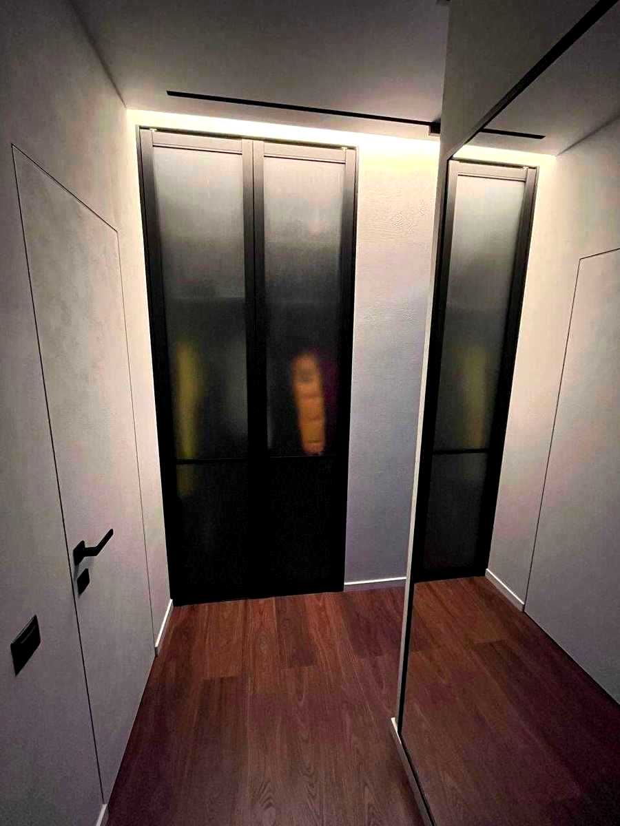 1879308871990536