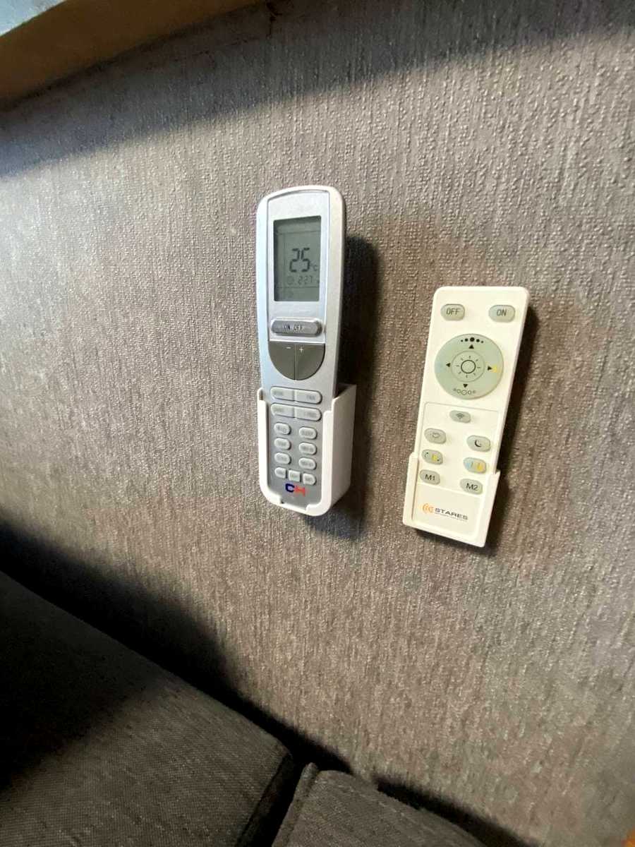 1879313647653084